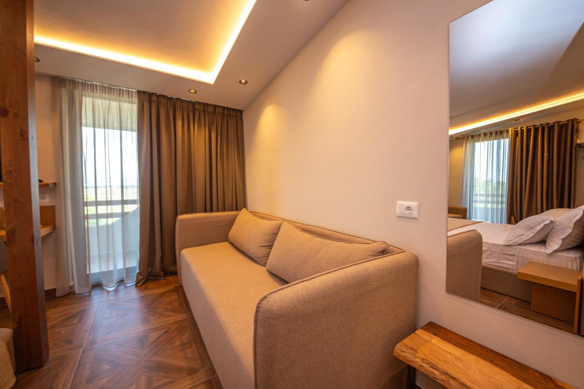 Emara Boutique Hotel Kavaje Eksteriør billede