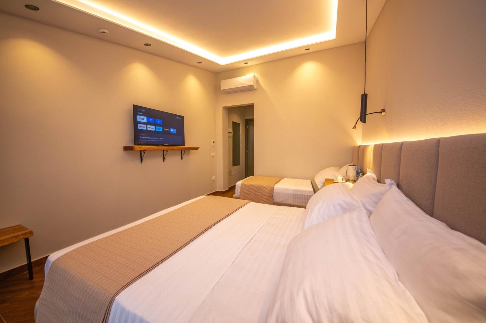 Emara Boutique Hotel Kavaje Værelse billede