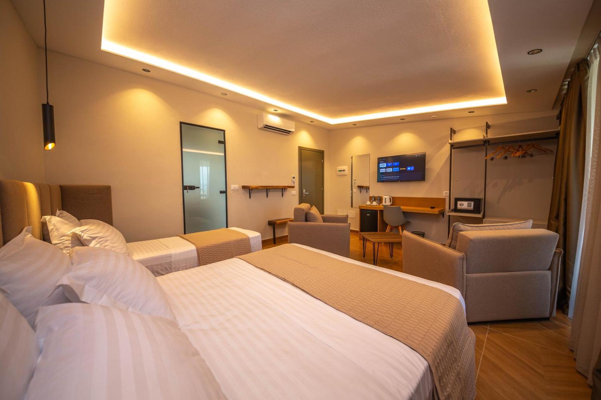 Emara Boutique Hotel Kavaje Værelse billede