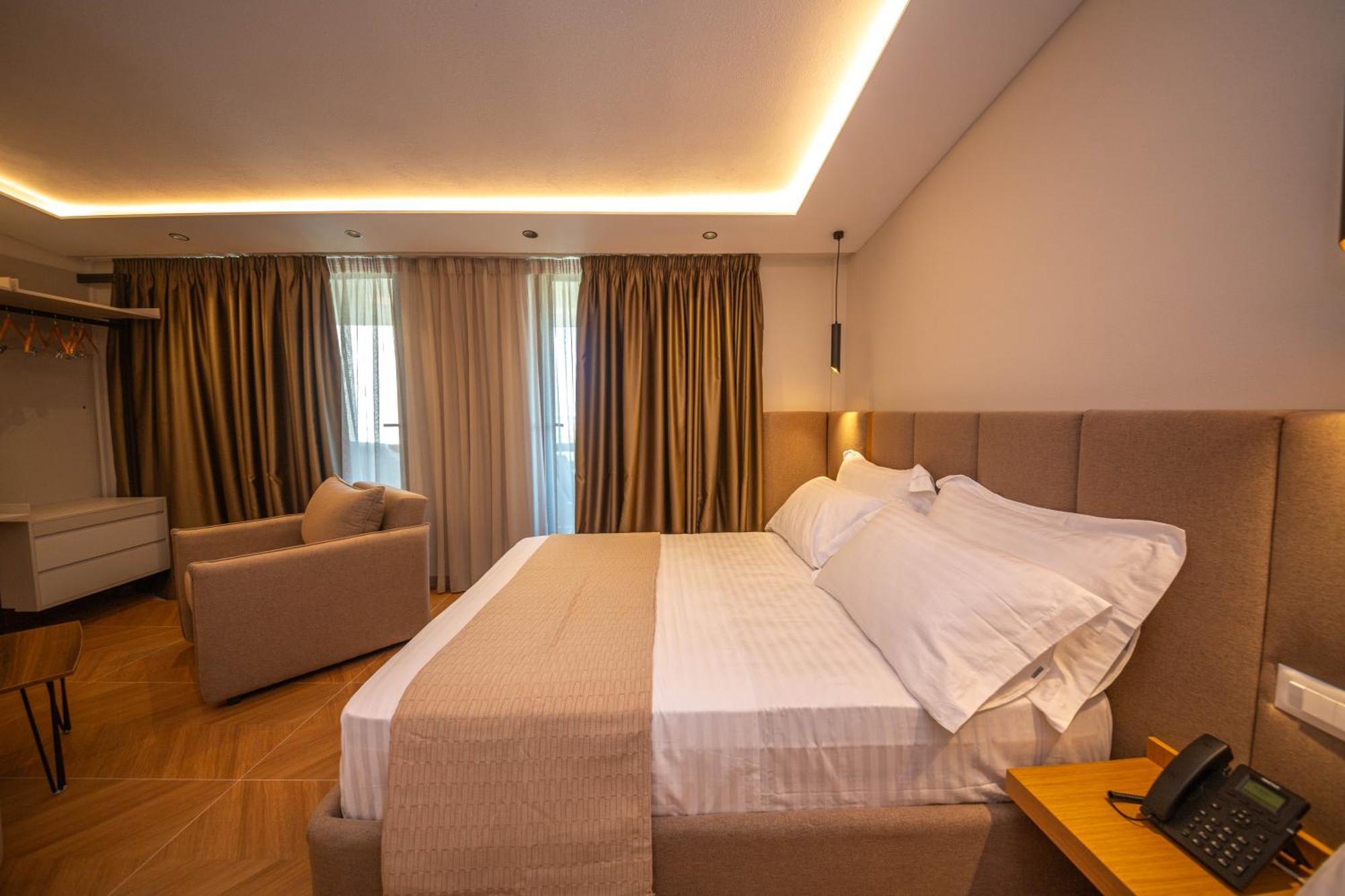 Emara Boutique Hotel Kavaje Værelse billede
